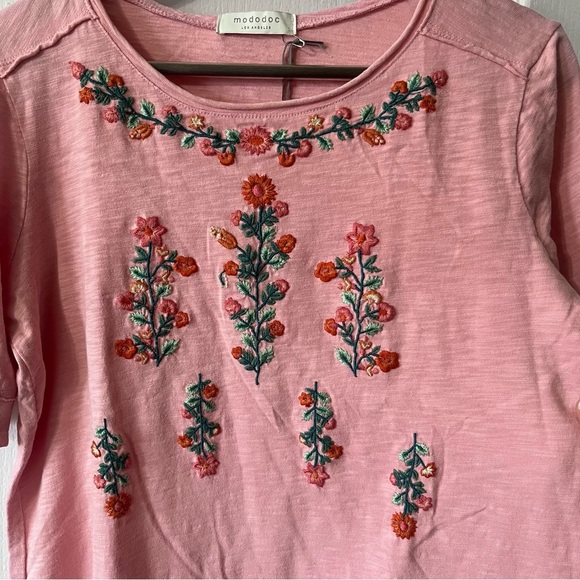 Mododoc Floral Embroidered Pink Shirt - Picture 4 of 9